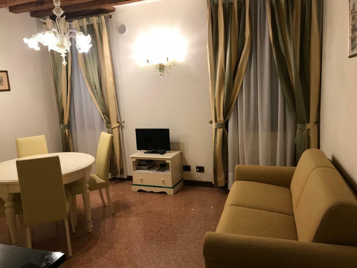 Ferienwohnung Classic Three Minutes From St Marc'S Square Venedig Exterior foto