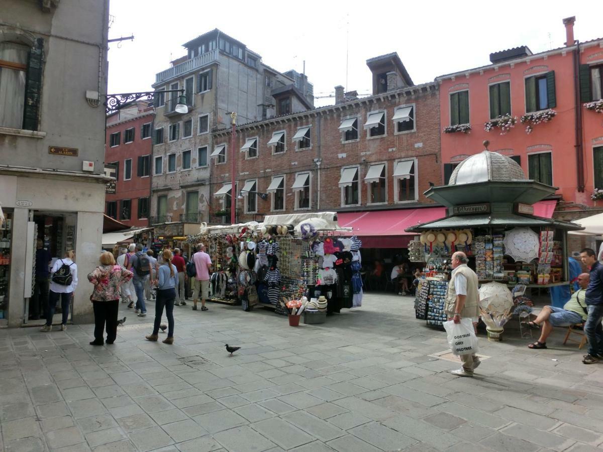 Ferienwohnung Classic Three Minutes From St Marc'S Square Venedig Exterior foto