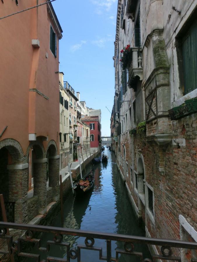 Ferienwohnung Classic Three Minutes From St Marc'S Square Venedig Exterior foto