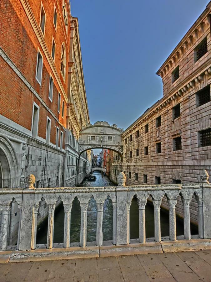 Ferienwohnung Classic Three Minutes From St Marc'S Square Venedig Exterior foto